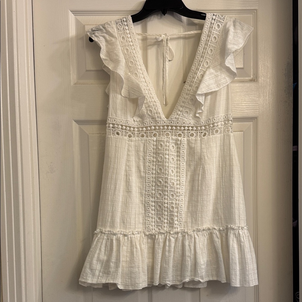 Cupshe White Lace Ruffle Coverup
